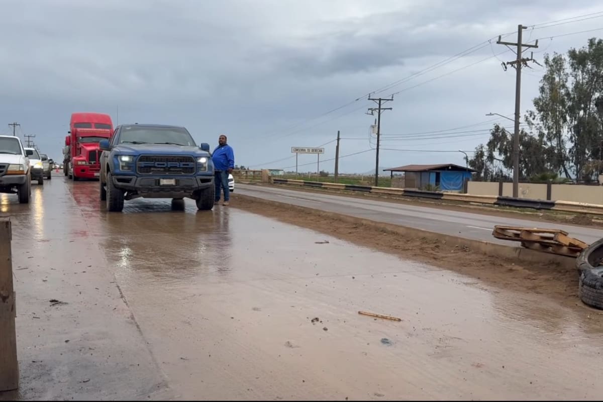 Se mantiene cierre carretero parcial en dos puntos de San Quintín