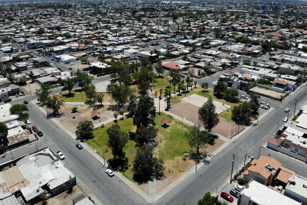 Parque 1 de diciembre: El gran corazón de una pequeña colonia