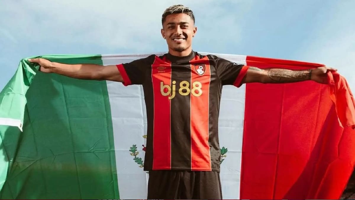 Julián Araujo salió del Barcelona para fichar con el club inglés. / Foto: Goal.