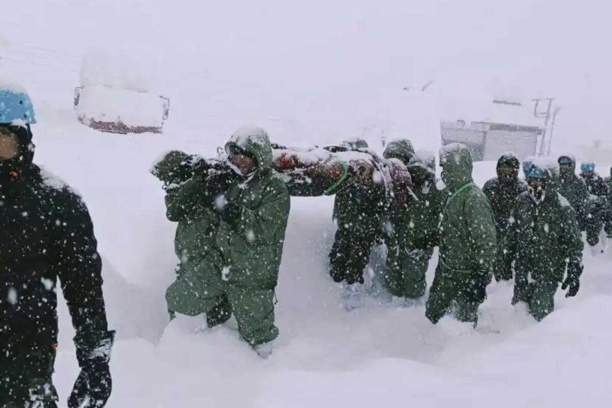 Avalancha en India deja a 41 trabajadores atrapados