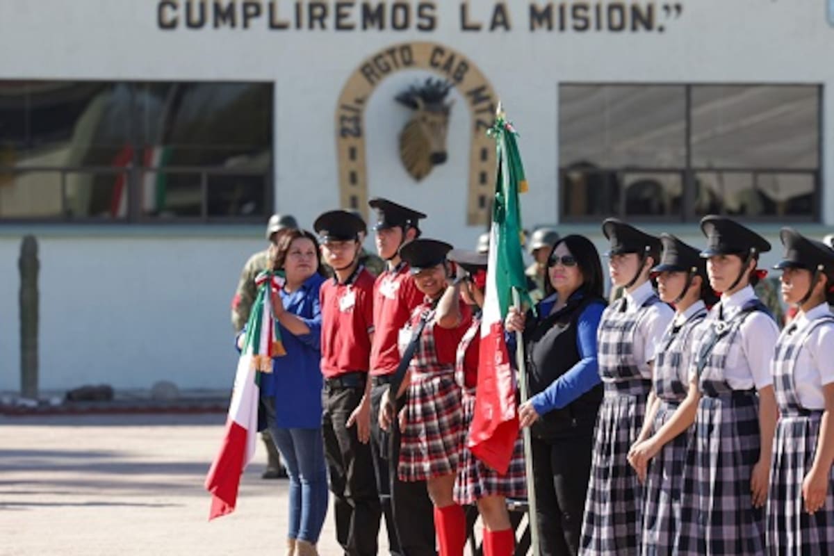 Conmemoran el 204 aniversario del Día de la Bandera