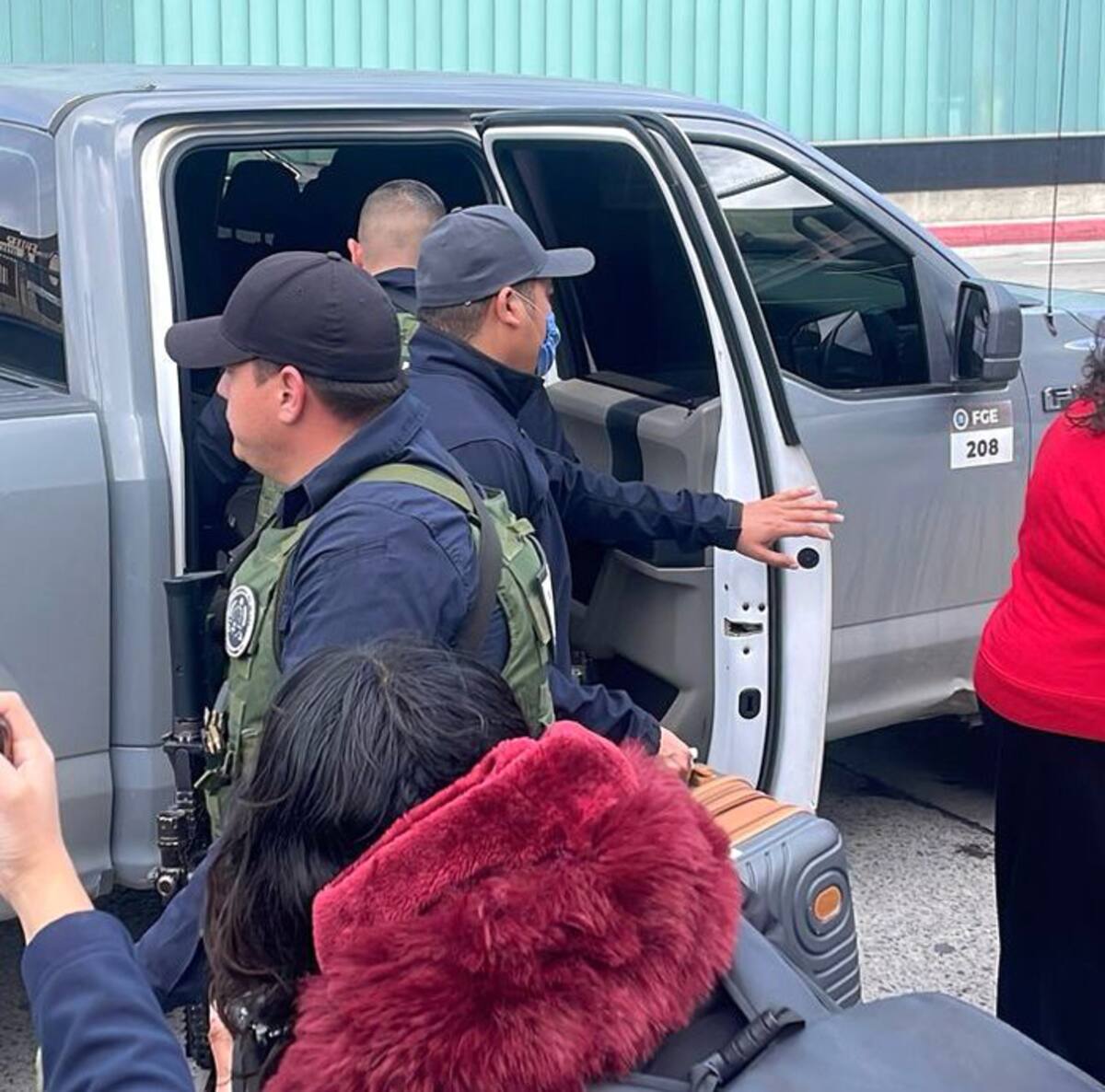 Óscar "N" fue trasladado a las intalaciones de la FGE.