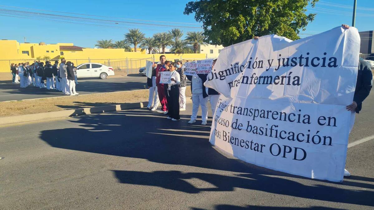 Enfermeros de Hermosillo que trabajan en hospitales Secretaría de Salud piden un puesto digno.