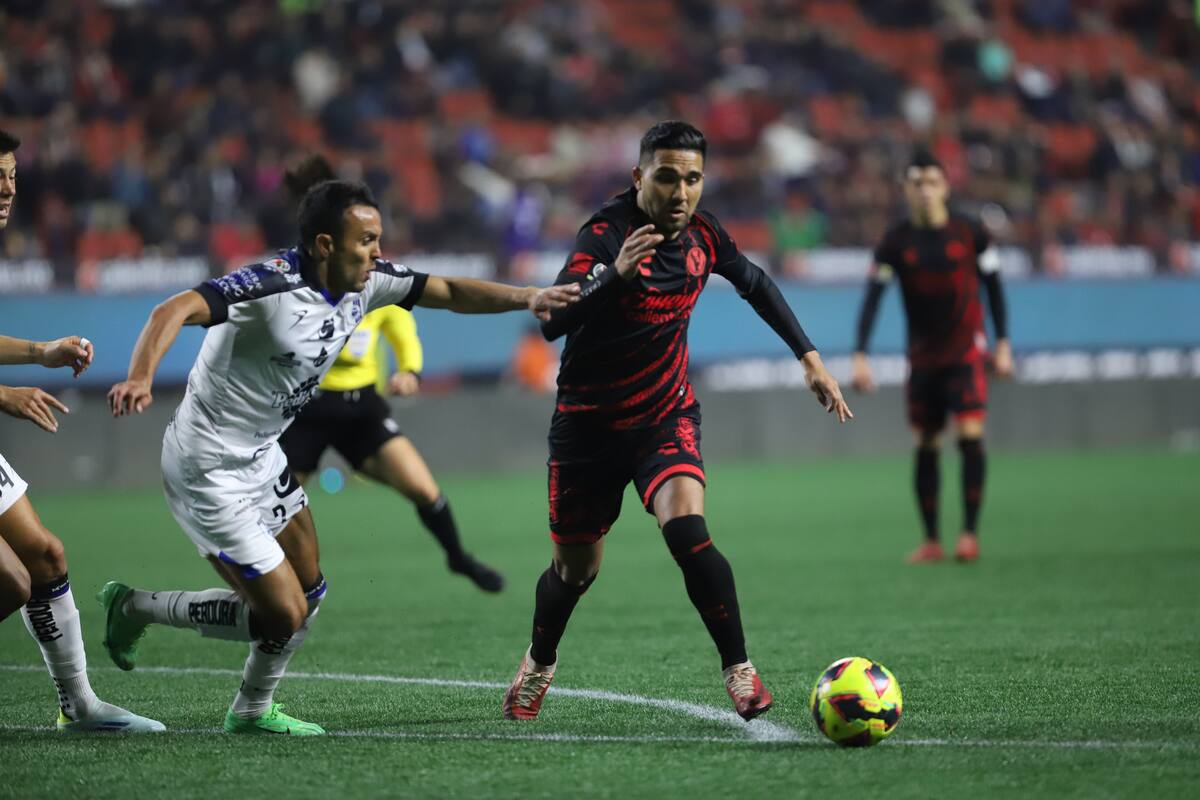 Vence Xolos al Querétaro de Benjamín Mora