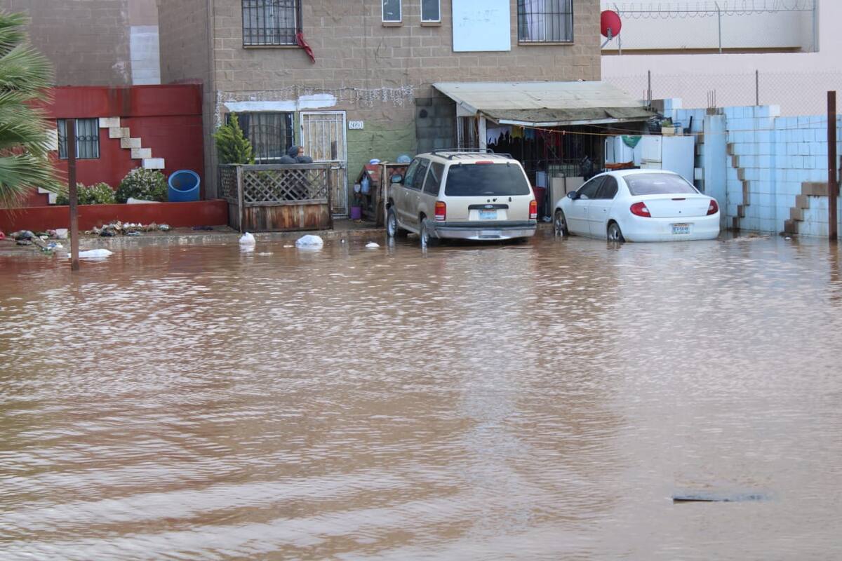 Lluvias generan acumulación de agua en la prolongación del bulevar Zertuche