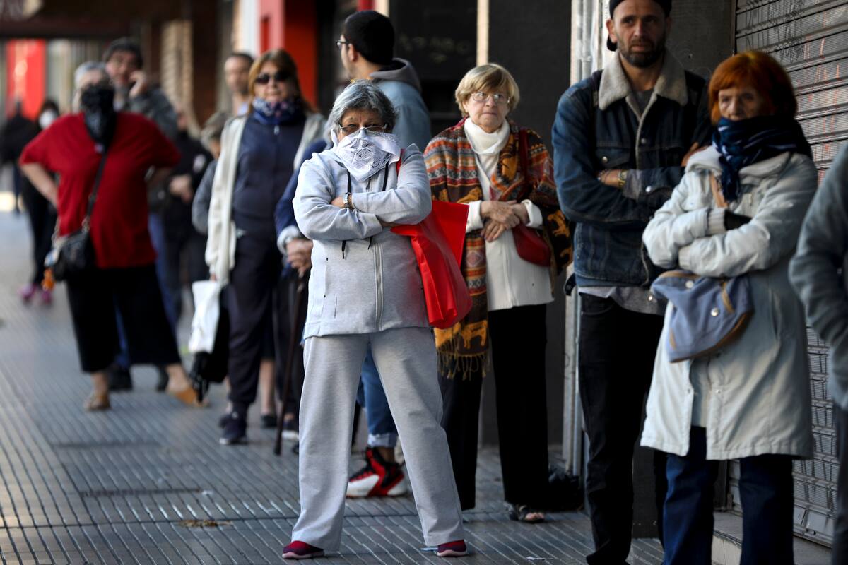 AMLO convocará a abrazos en plazas pasada la contingencia de coronavirus
