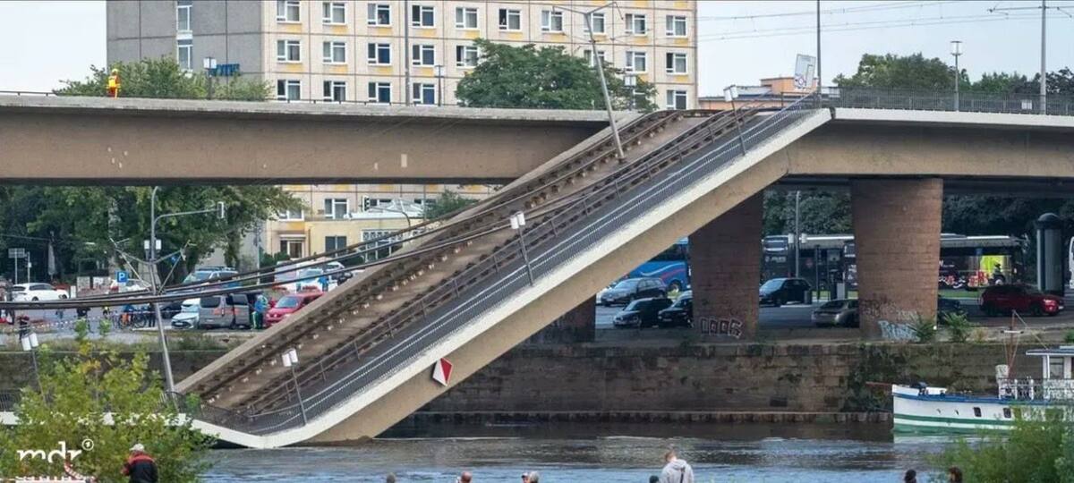 Imagen del puente Carolabrücke colapsado en el río Elba, Dresde. | Crédito: X @Ogilvie_CJ