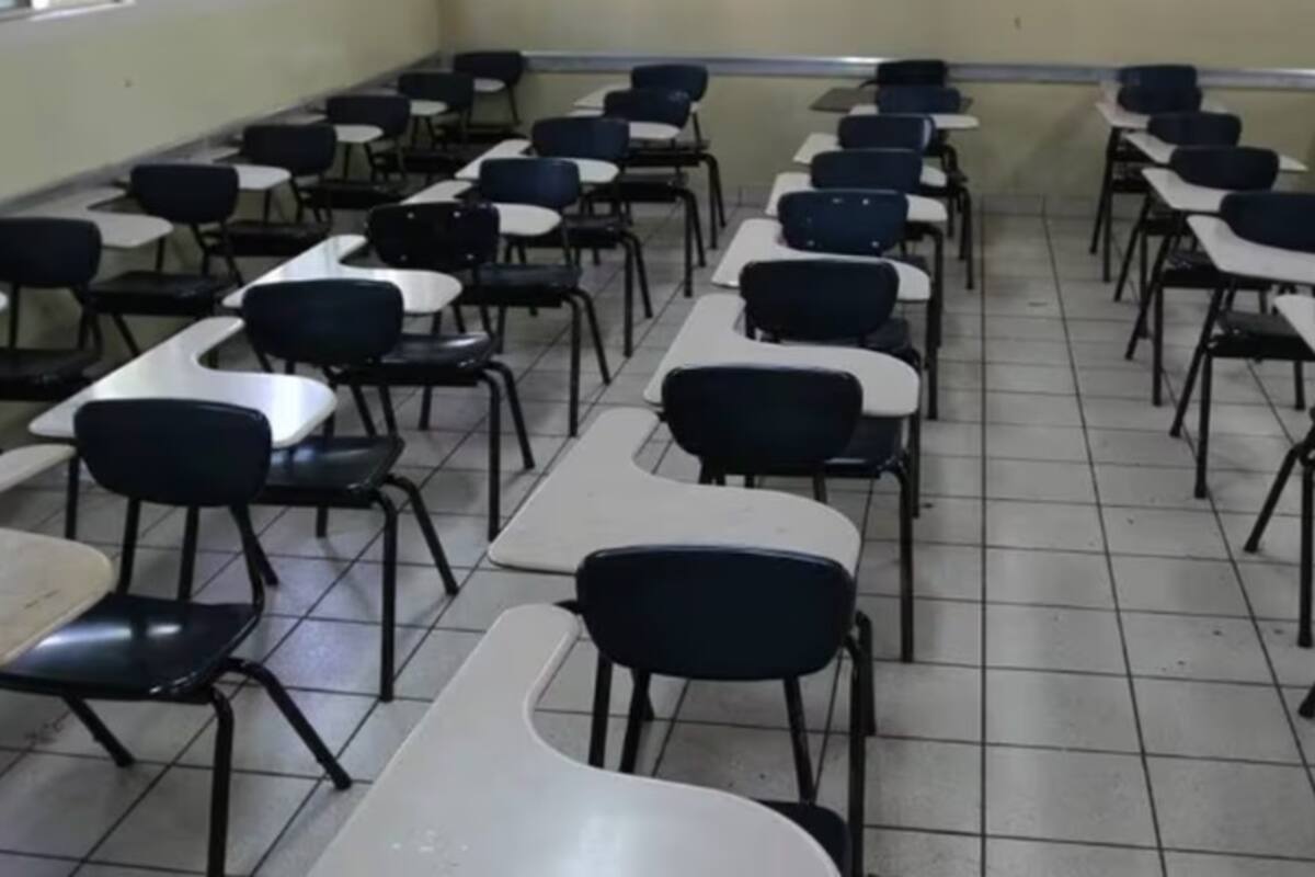 Educación básica tiene rezago de cuatro años
