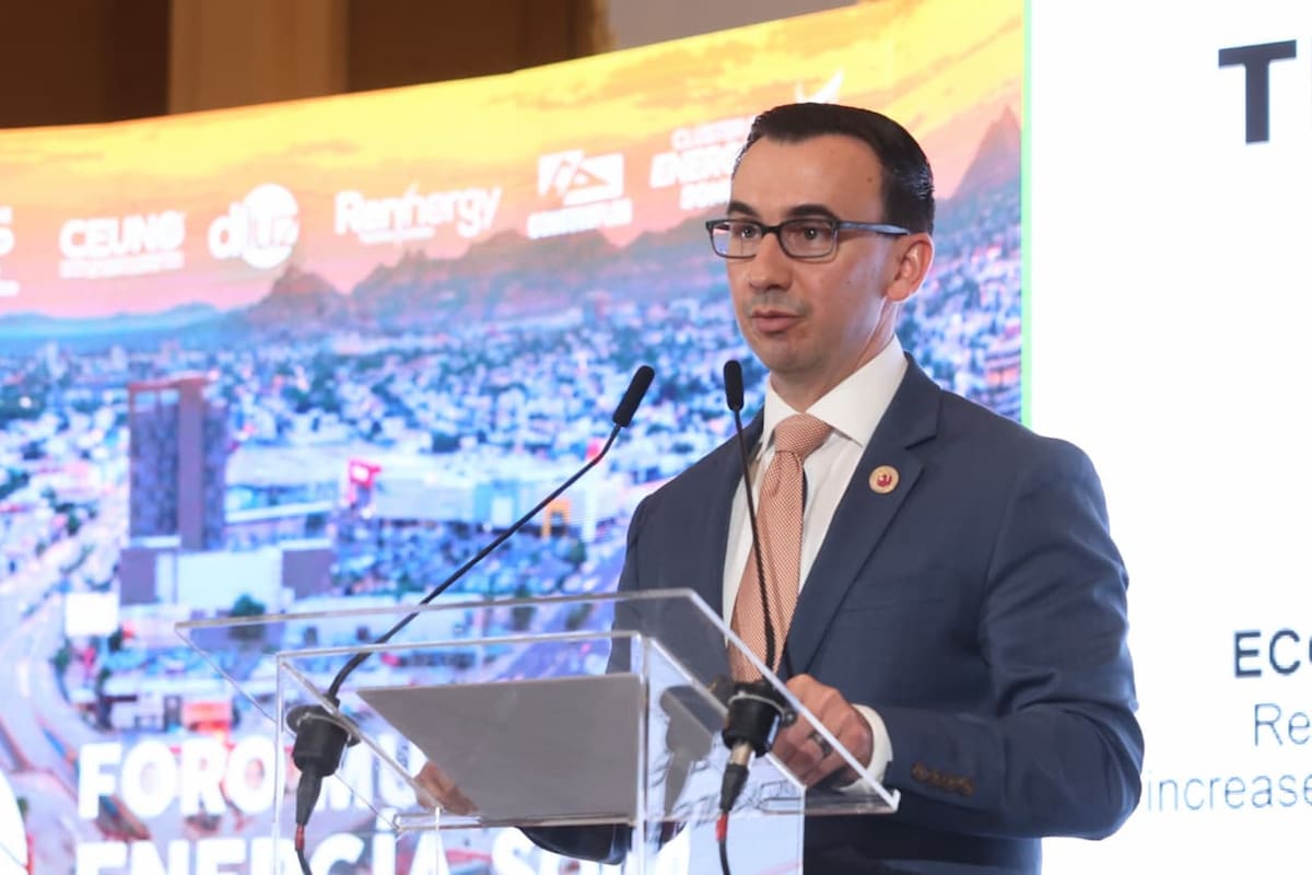 Phoenix creció su PIB un 70% en 20 años con energía, agua y resiliencia al calor, revela en el Foro de Energía Solar de Hermosillo