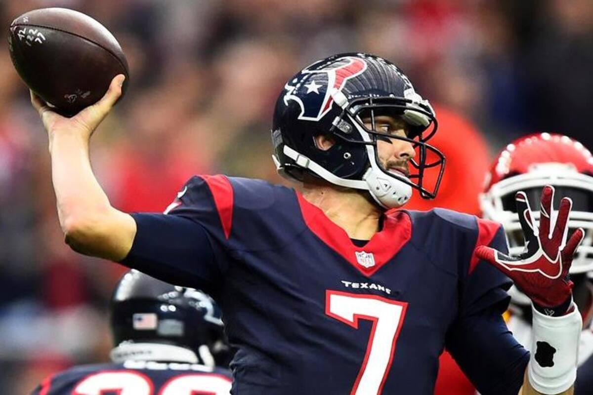 Patriotas contratan a Brian Hoyer tras salida de Tom Brady