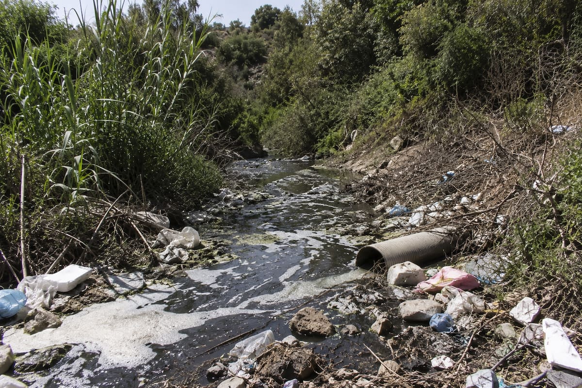 Alertan riesgos ambientales en la Cañada de los Sauces por abandono