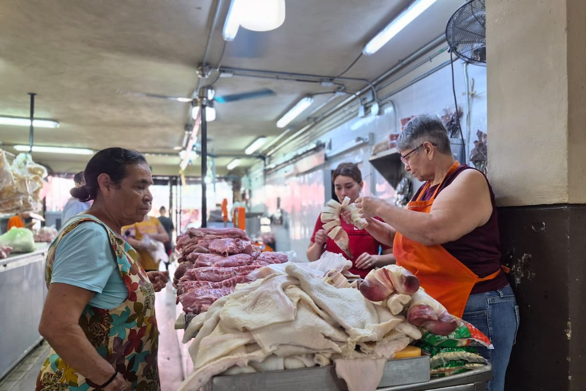 A días del 15 de septiembre y rumbo a las Fiestas Patrias, las carnes para pozole, menudo y barbacoa mantienen sus precios en Hermosillo, mientras el chile verde y el limón se disparan hasta 60 y 80 pesos