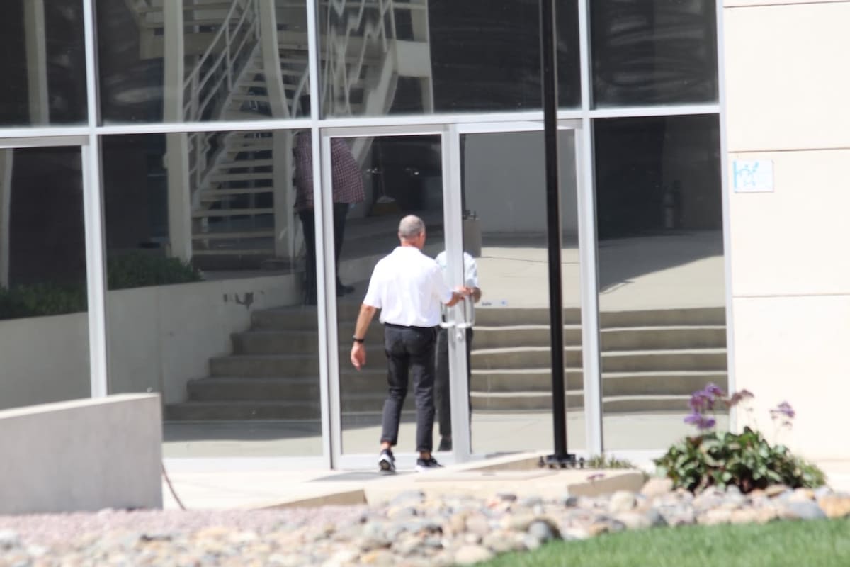 Inicia juicio oral por asesinato de tres surfistas en Ensenada; acusan a tres presuntos responsables