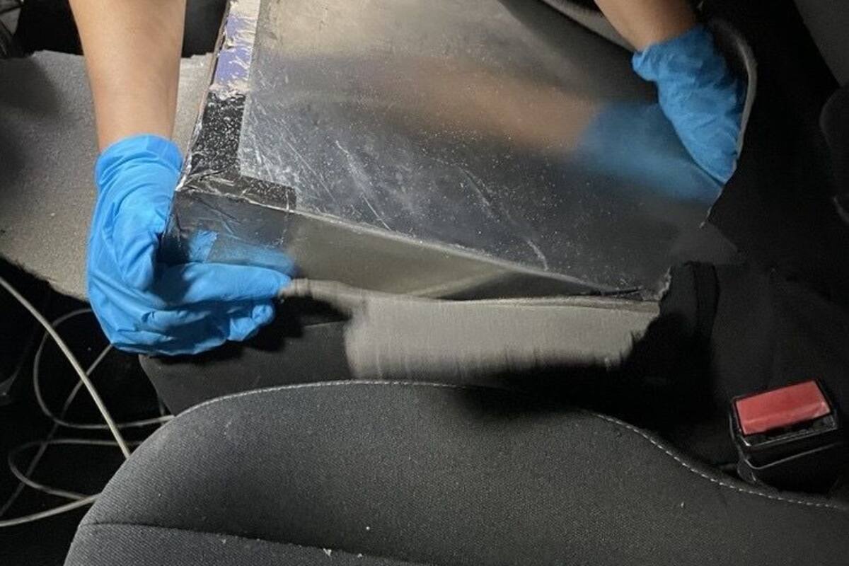 Descubre CBP fentanilo y cocaína dentro de un vehículo
