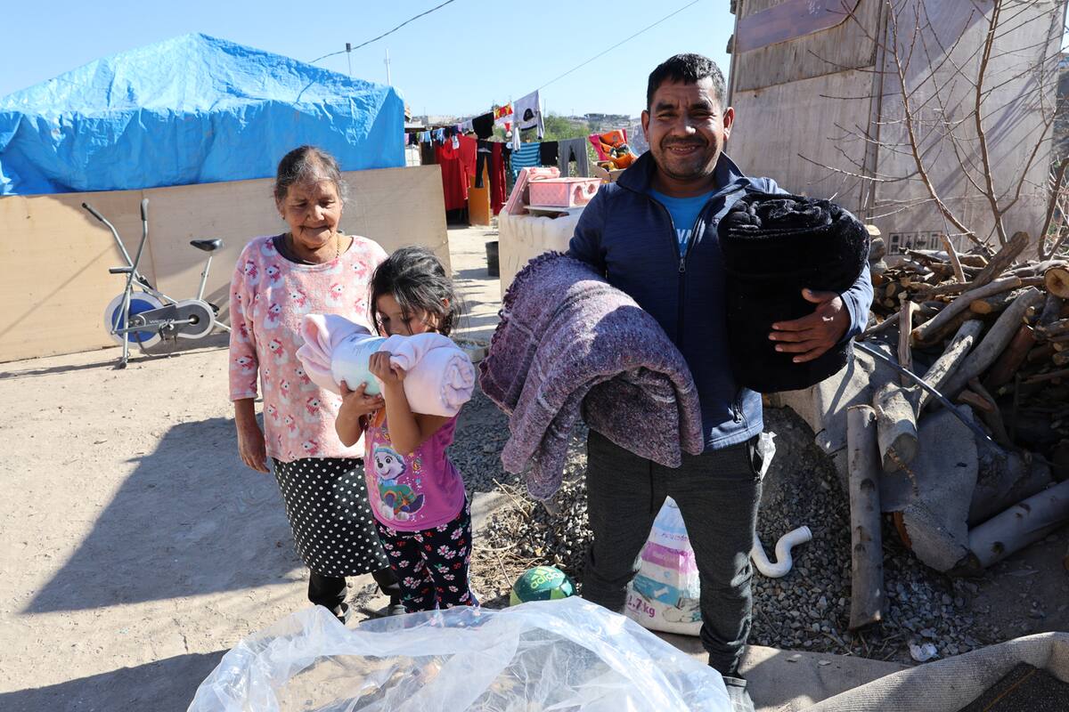 Cobertón 2024: Familias reciben sus cobijas
