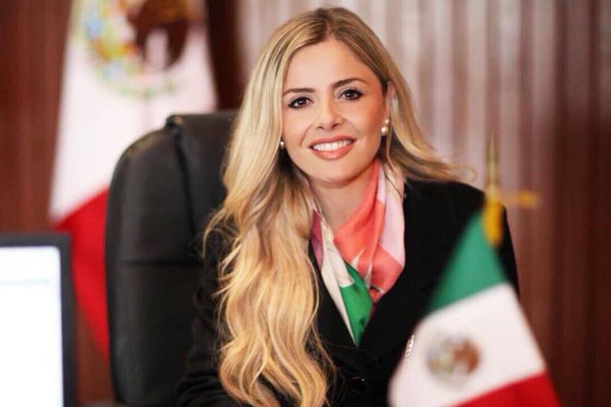 Renuncia Irma Terán al PRI y se va al PES por su esposo