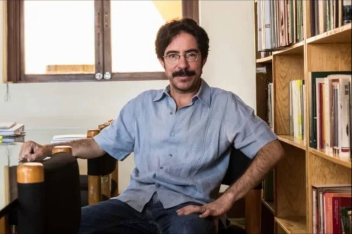AMLO nombra a Pedro Salmerón como nuevo director del Archivo Agrario