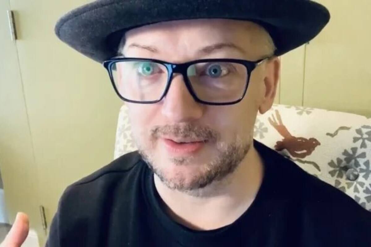 Boy George interpreta una nueva versión de Karma Chameleon
