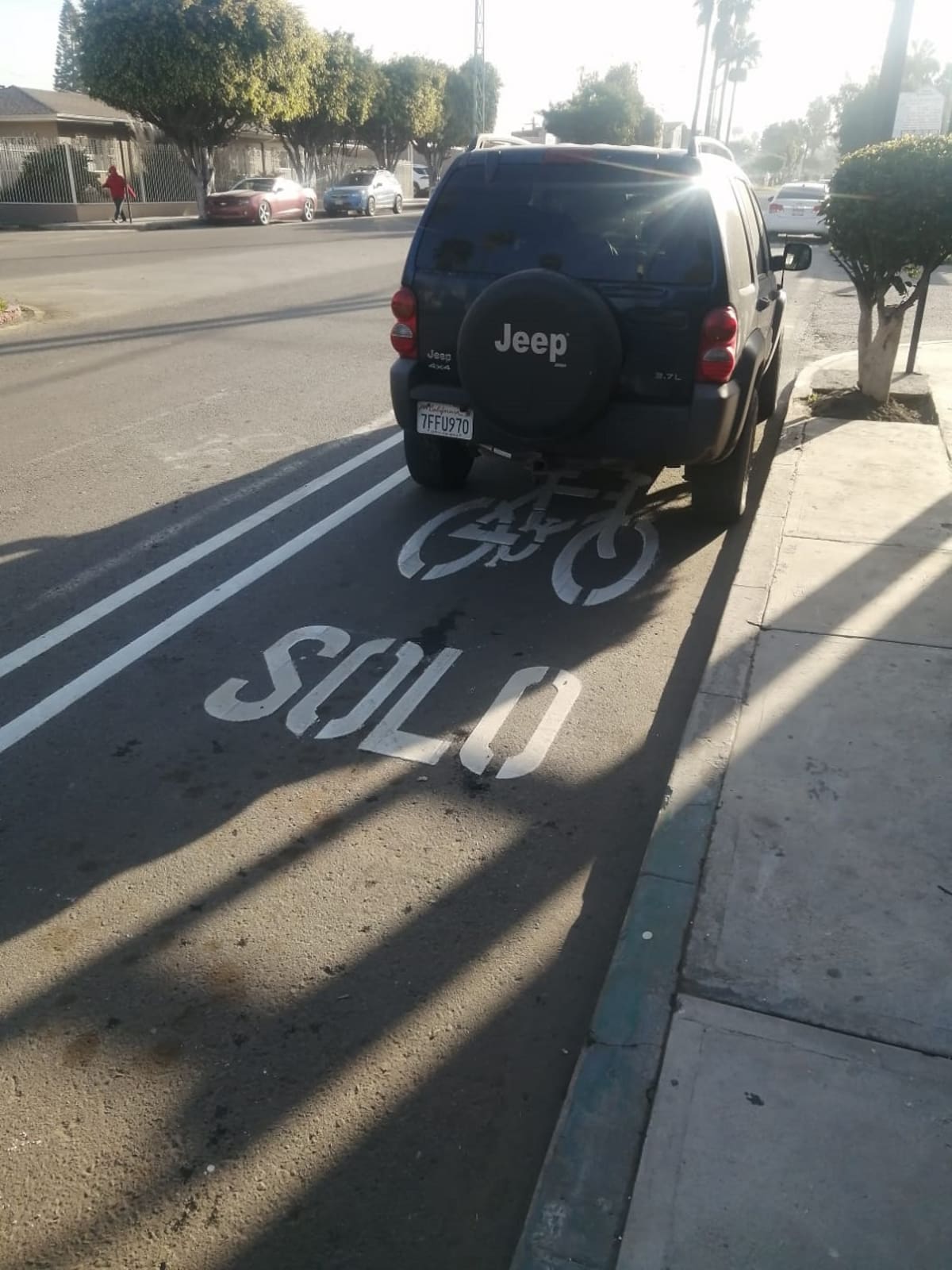 El costo por el permiso de estacionamiento exclusivo es de 8 mil 008 pesos al año por año fiscal y a pesar de que los negocios o personas con discapacidad ya realizaron dicho pago, el Gobierno Municipal no respetó eso, denuncian.