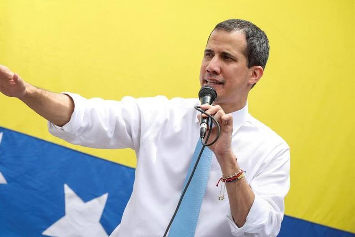Guaidó pide a militares dar la espalda a Maduro para afrontar COVID-19
