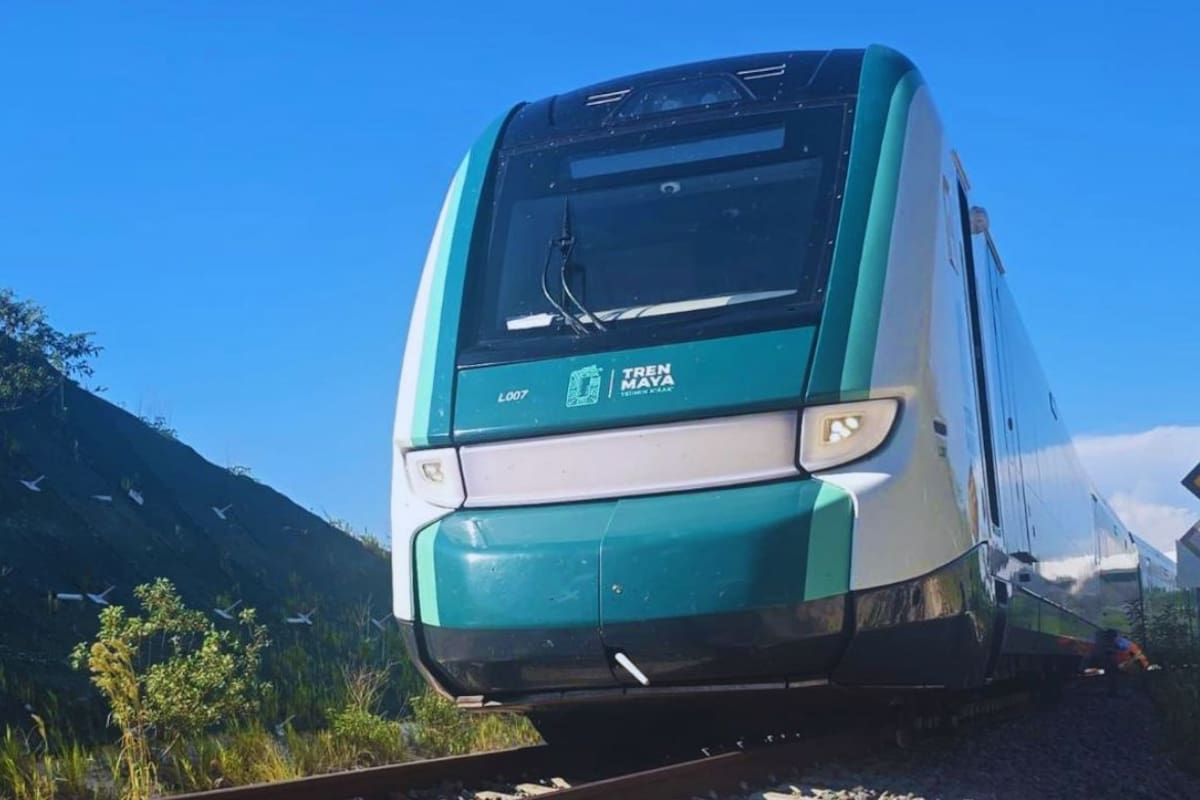 El Tren Maya sufrió un nuevo percance en la vía a 50 metros de la estación San Francisco de Campeche con 123 pasajeros a bordo y ya una comisión técnica investiga las causas del incidente