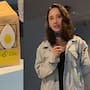 María Fernanda ganó un concurso de arte con una caja de huevo de cerámica: “Habla de ser un foráneo, de tener que moverte a la CDMX para buscar oportunidades”