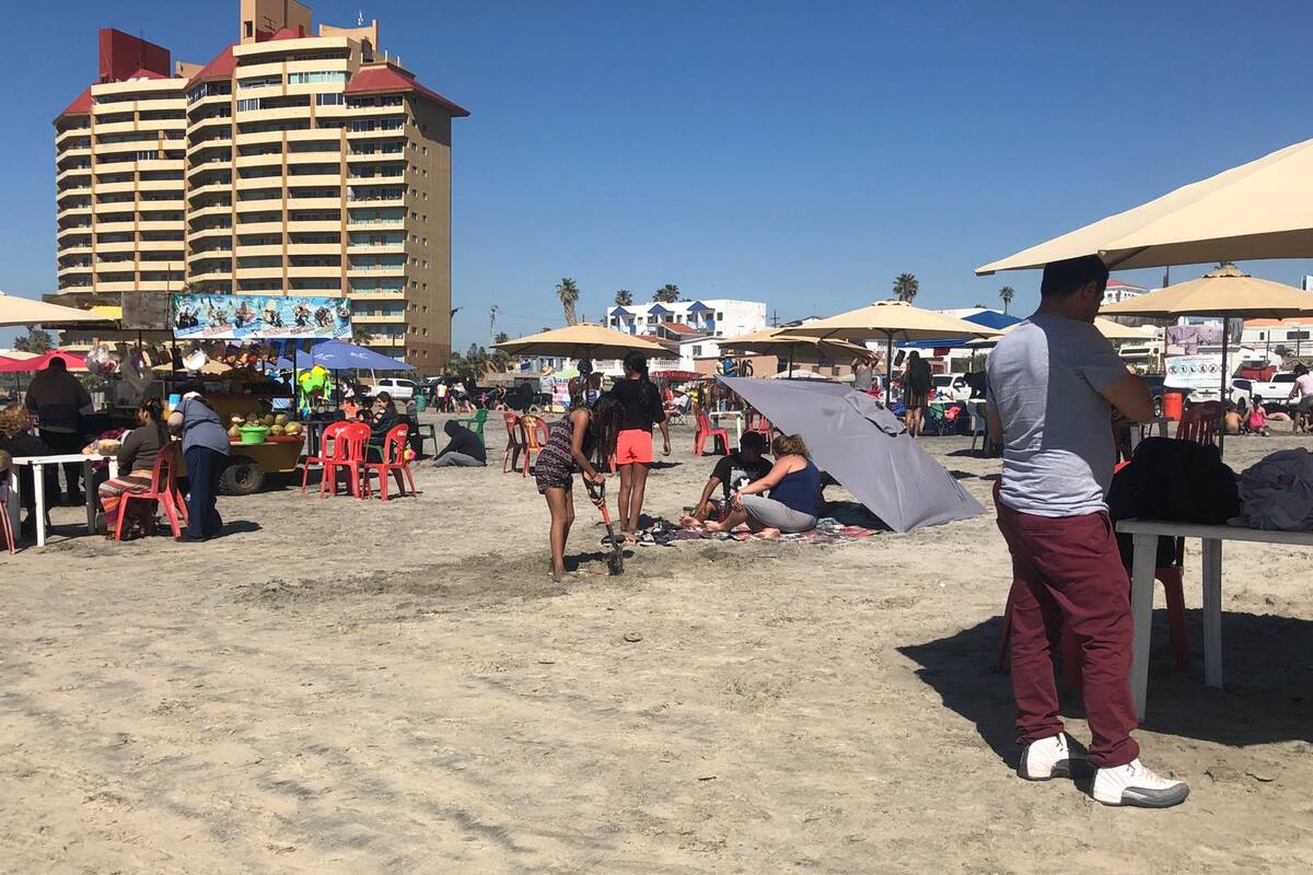 Arriban turistas a Rosarito por el día festivo Presidents Day