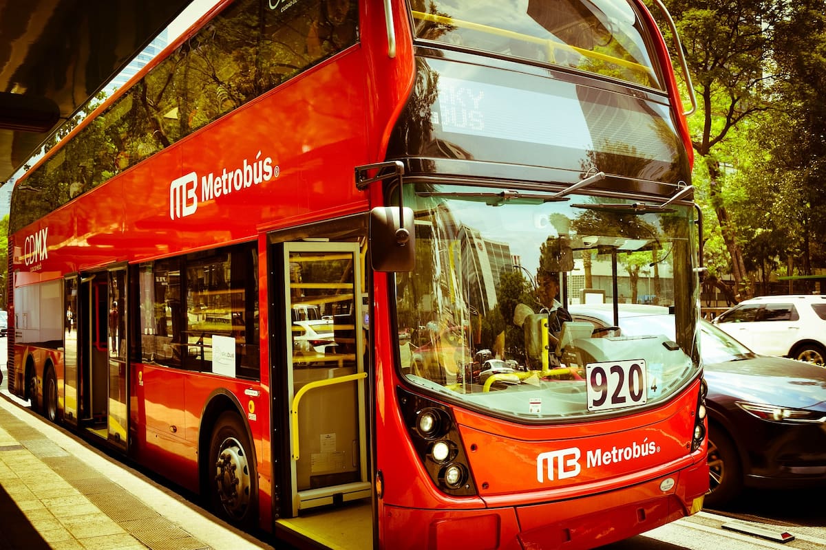 Por Tour de Francia 2021, Metrobús modificará algunas de sus líneas