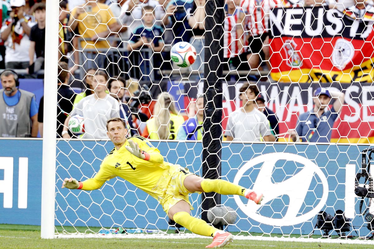 Manuel Neuer igualó el récord negativo de “La Tota” Carbajal al recibir goles en diez partidos consecutivos de Copas del Mundo