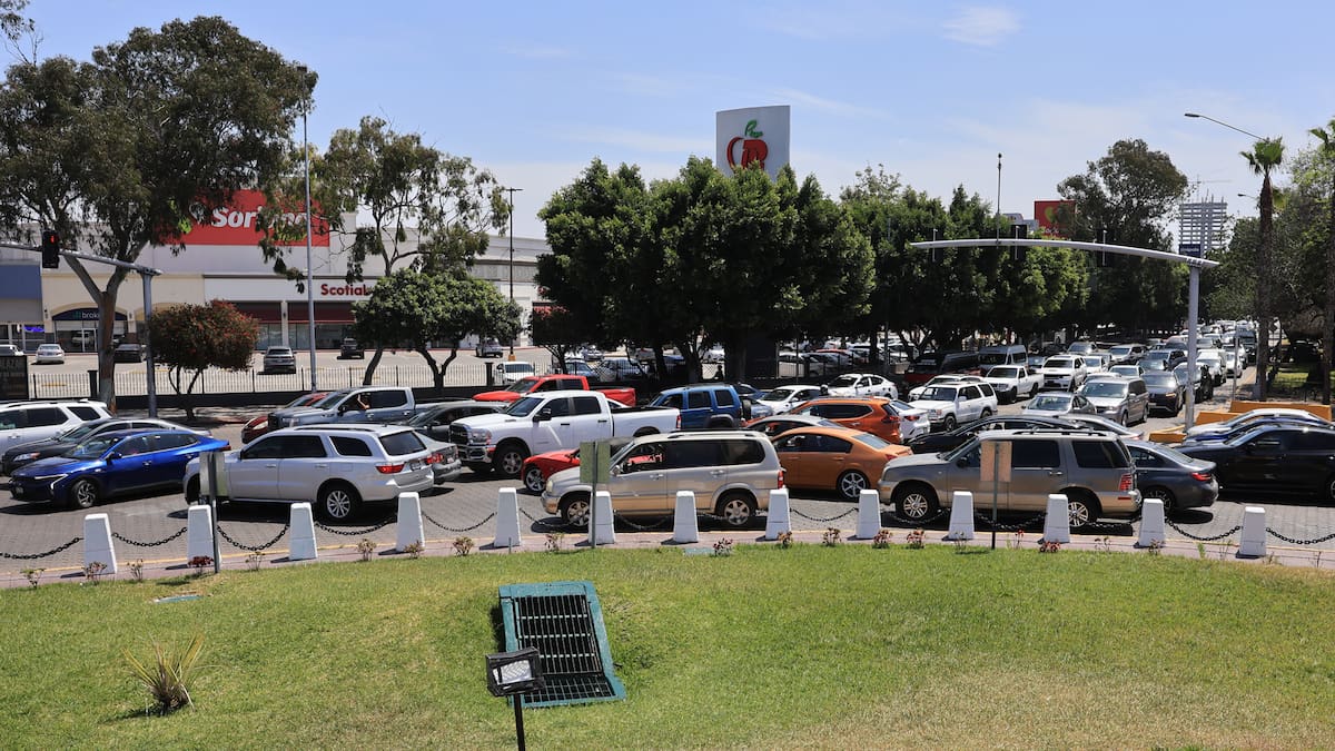 Saturación vial y falta de cultura vial complican la movilidad en Tijuana