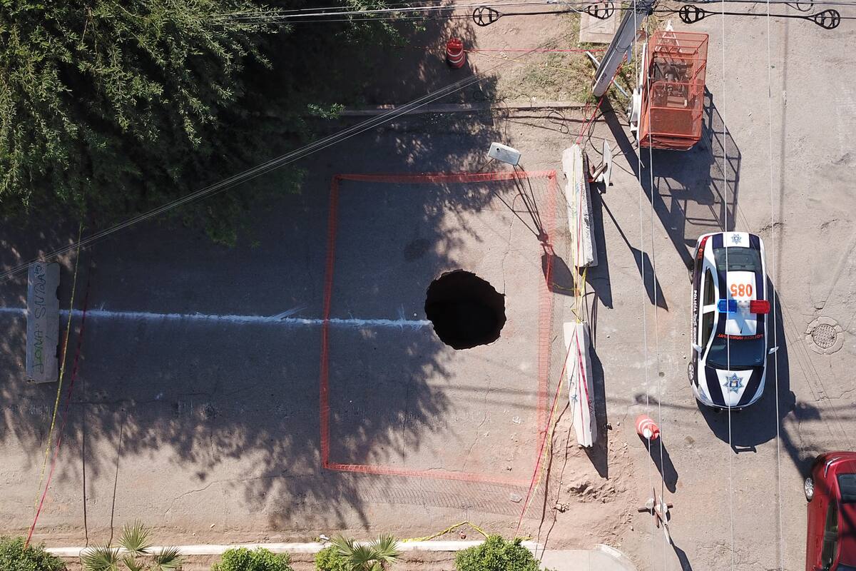 Agua de Hermosillo da seguimiento al tema del hombre que cayó dentro de socavón