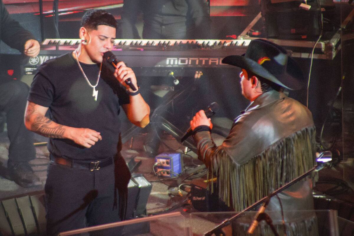 'Palomazo' de lujo en el Palenque de la Feria Tijuana