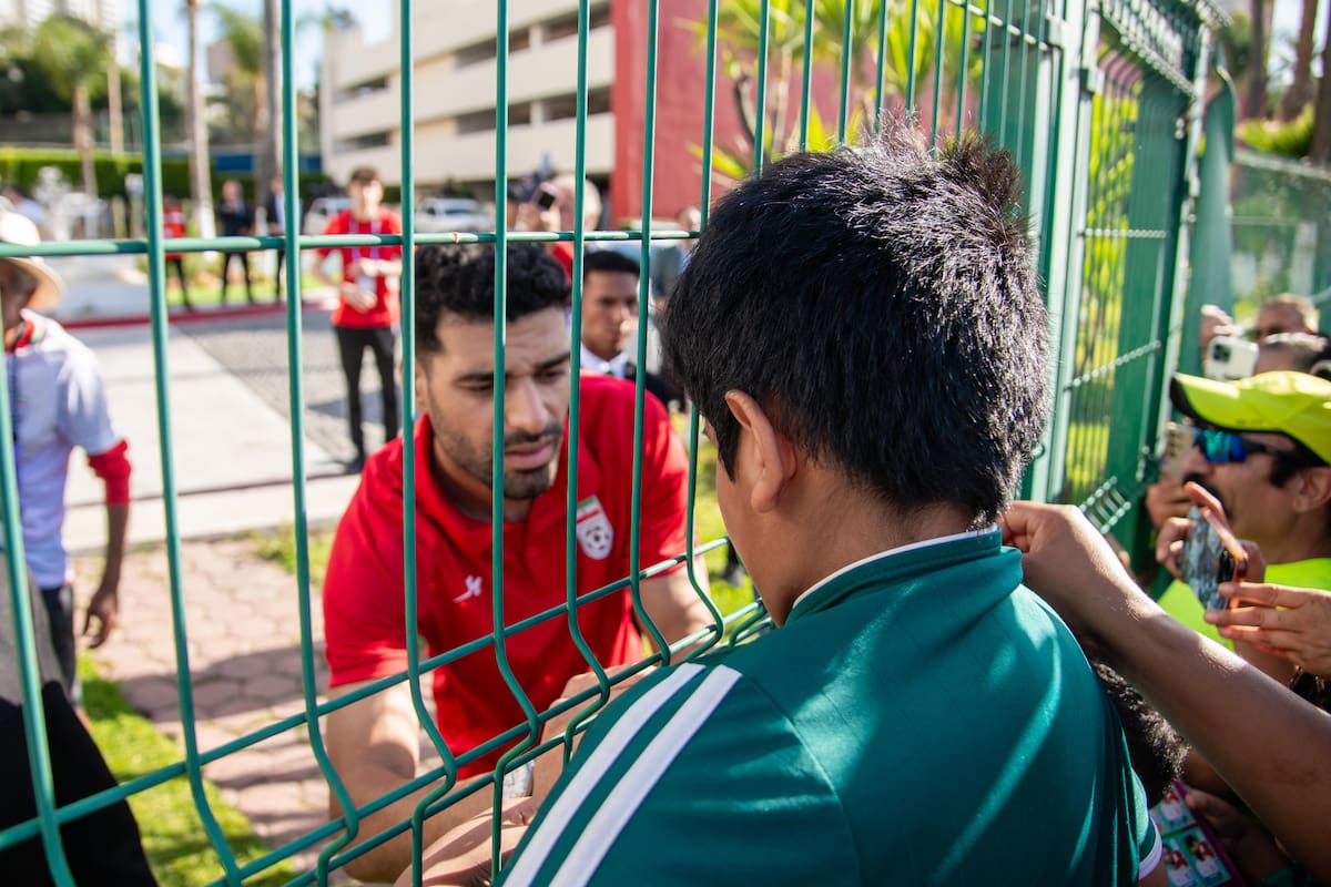 Aficionados viven el ambiente mundialista con la concentración de Irán en Tijuana
