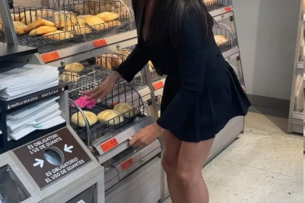 Internautas exigen castigo para influencer que puso su calzón usado en el pan de un supermercado