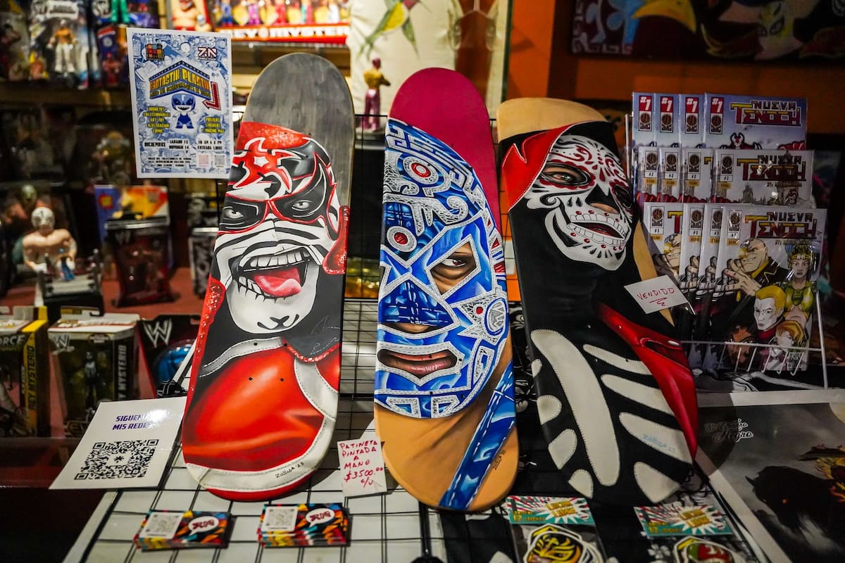 Expo Lucharte reúne a aficionados y leyendas de la lucha libre en Tijuana