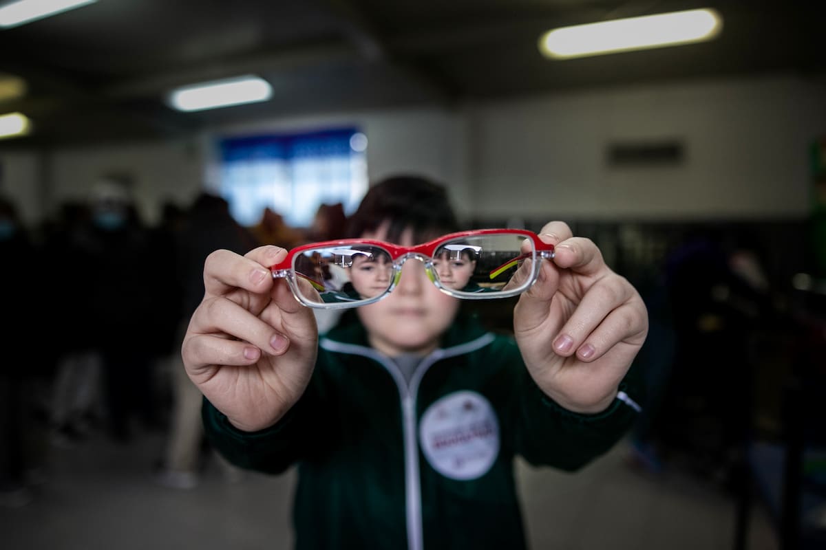 Invitan a familias a recoger lentes gratuitos para estudiantes de Educación Básica en BC