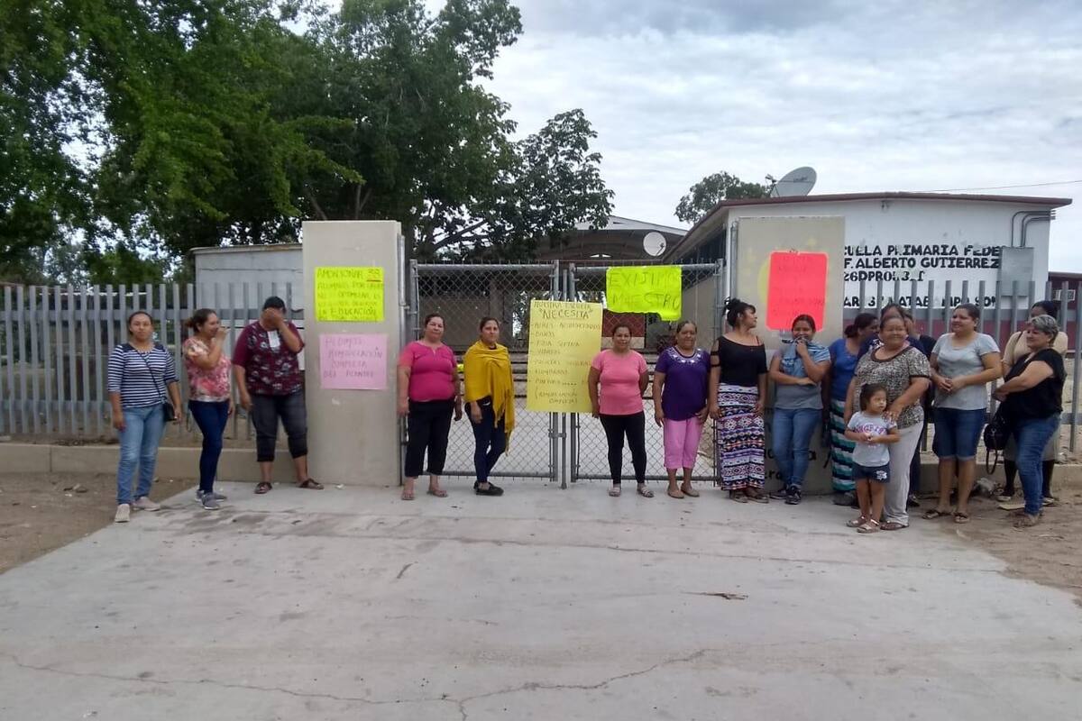Toman escuela en Yavaros