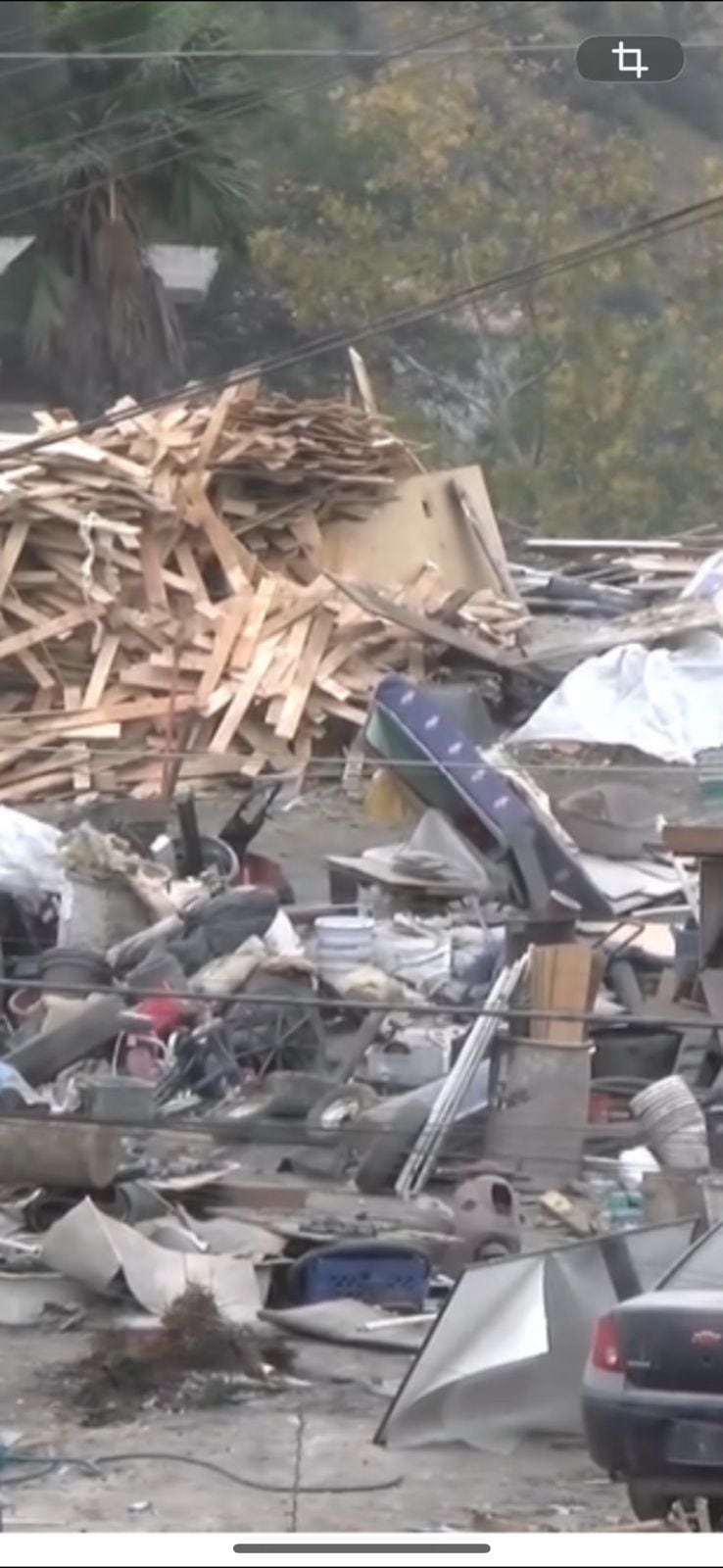 Vecinos del fraccionamiento Alcatraces denunciaron la operación de un basurero clandestino que, desde hace dos años, ha provocado incendios, contaminación y presuntas amenazas contra quienes intentan reportarlo. Foto: Cortesía