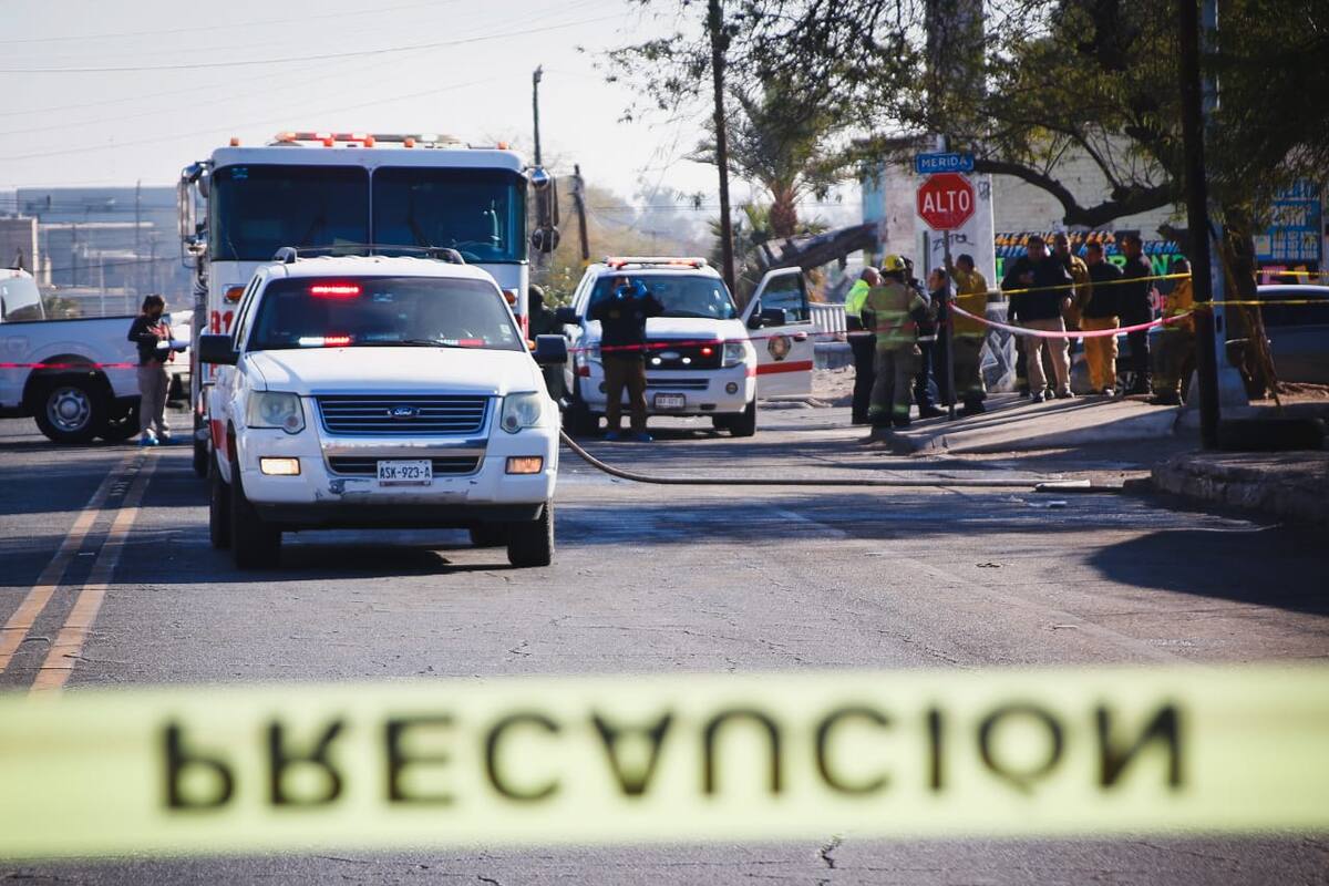 Hallan dos cuerpos calcinados tras incendio en Pueblo Nuevo