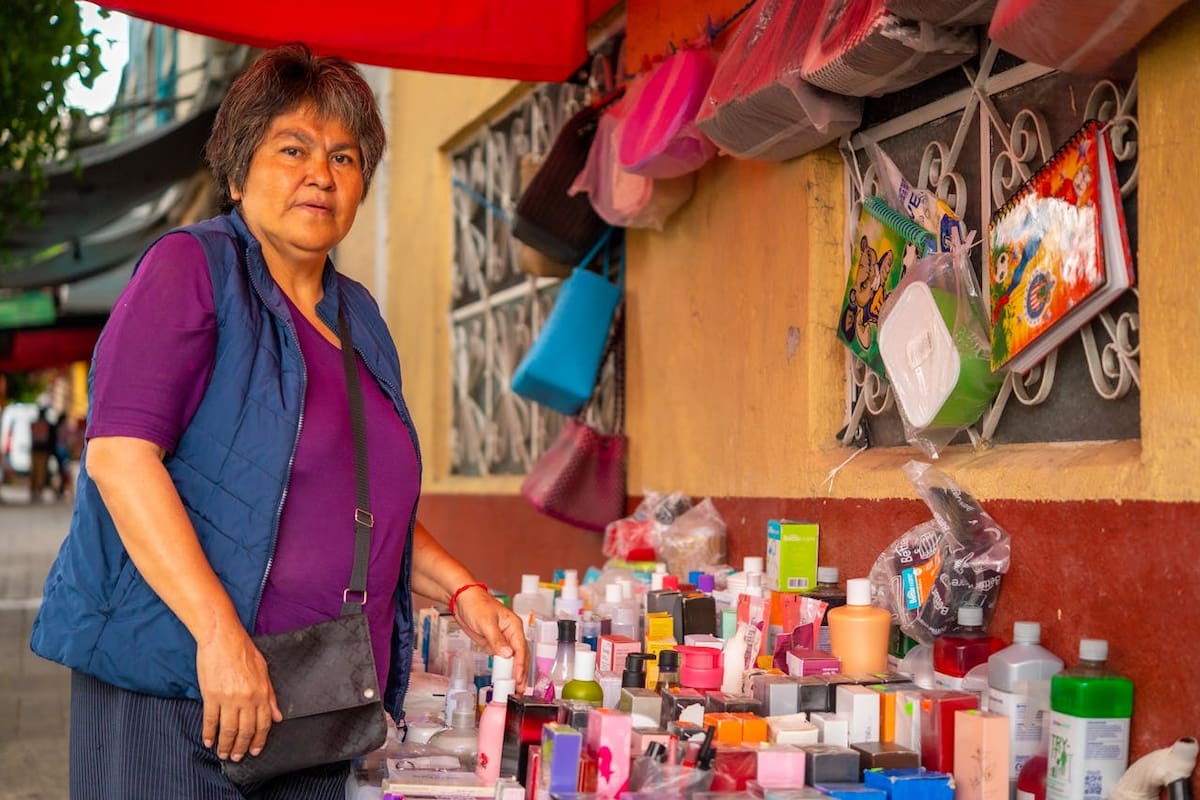 Uno de cada 10 cosméticos en México se vende en la informalidad y crece el riesgo de productos falsos en compras en línea