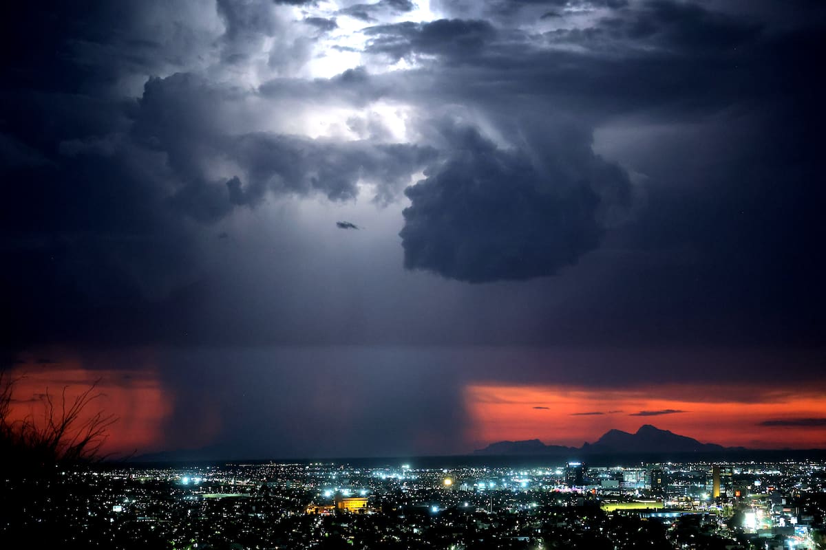Tormentas fuertes amenazan el norte de Sonora esta tarde y noche: Protección Civil alerta por lluvias intensas, descargas eléctricas y vientos mientras continúa el calor extremo de hasta 43 °C
