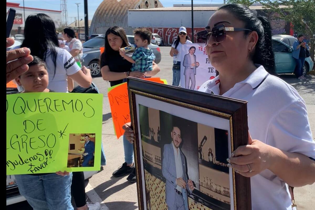 Pide le regresen con bien a su hijo desaparecido