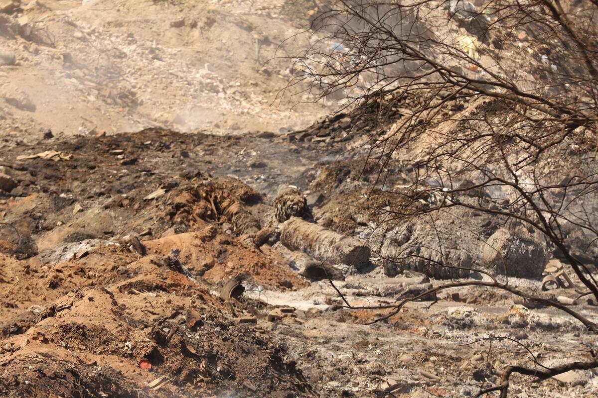 Hombre resulta con quemaduras; quedó atrapado en incendio en cerro