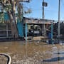 Incendio consume palapa de mariscos en carretera Hermosillo-Bahía de Kino; bomberos evitan que el fuego se propague