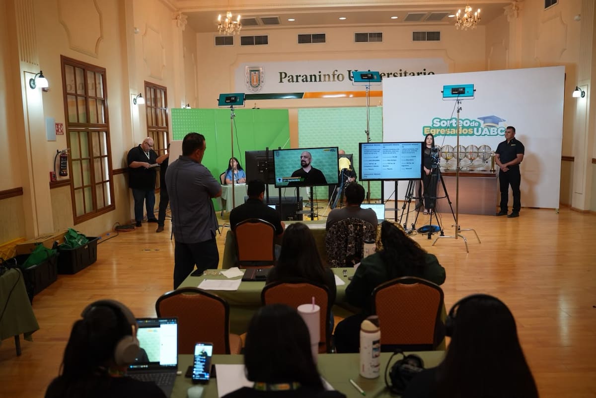 El Sorteo de Egresados UABC reconoció la participación de miles de integrantes de la comunidad cimarrona con premios económicos y tarjetas de regalo. Foto: Cortesía