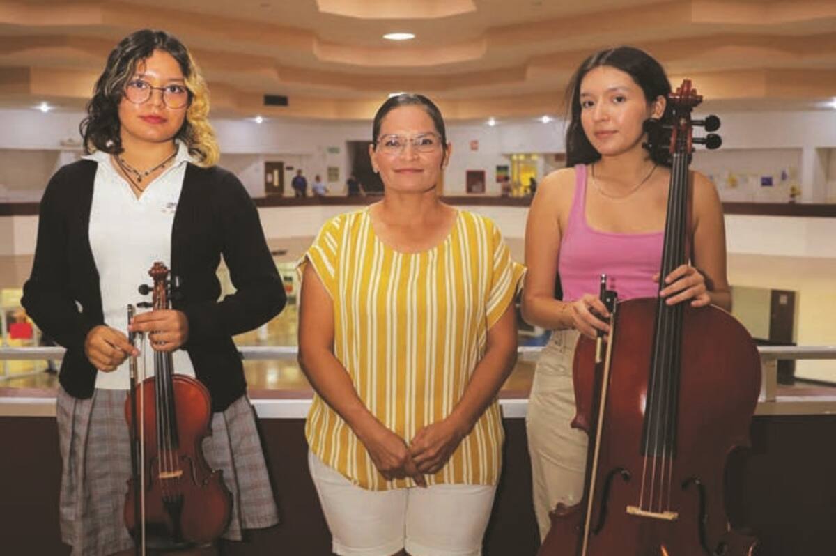 Daniela se siente feliz de haber formado su propia familia, aquí aparece acompañada de dos de sus hijas.