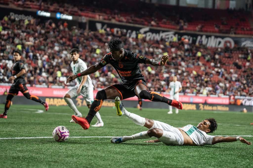 Xolos de Tijuana goleó 4-1 a Santos Laguna en el Estadio Caliente y rompió una racha de seis partidos sin ganar; con dos goles de Ignacio “Nacho” Rivero. Foto: Cortesía Border Zoom