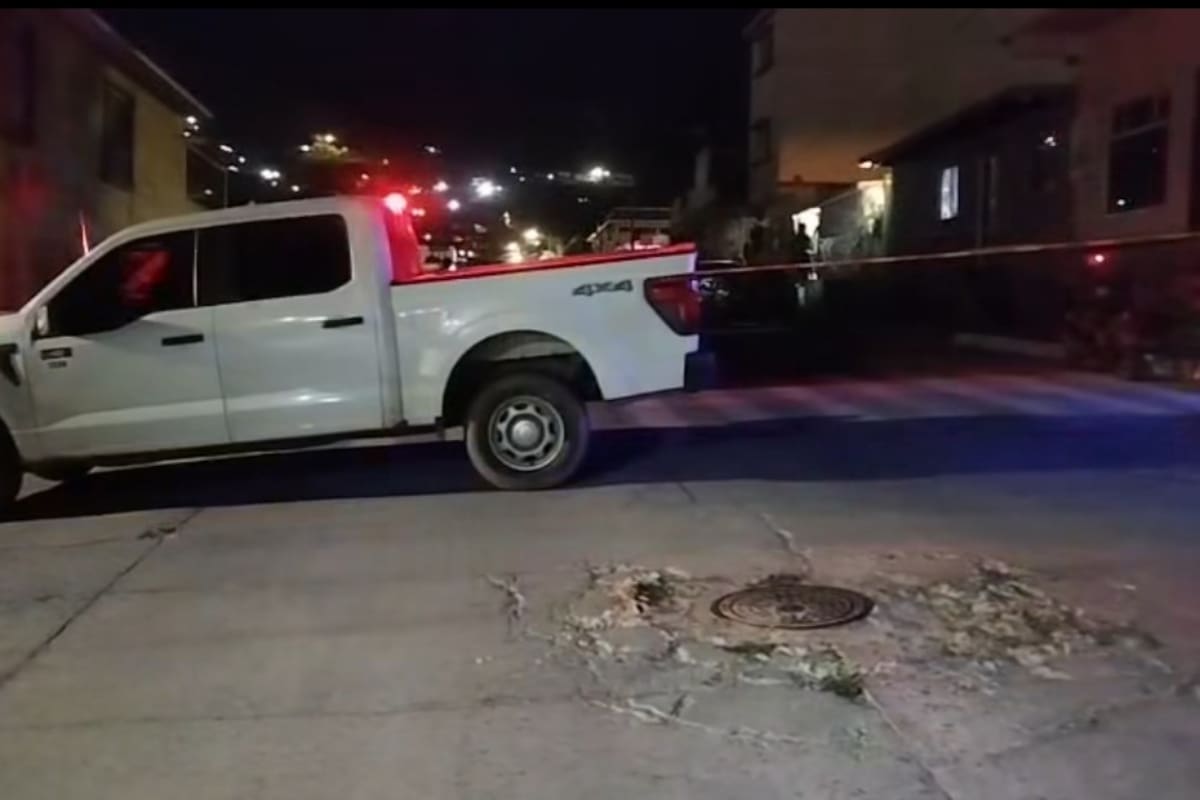 Fallece hijo de ex policía durante operativo para arrestar a su padre