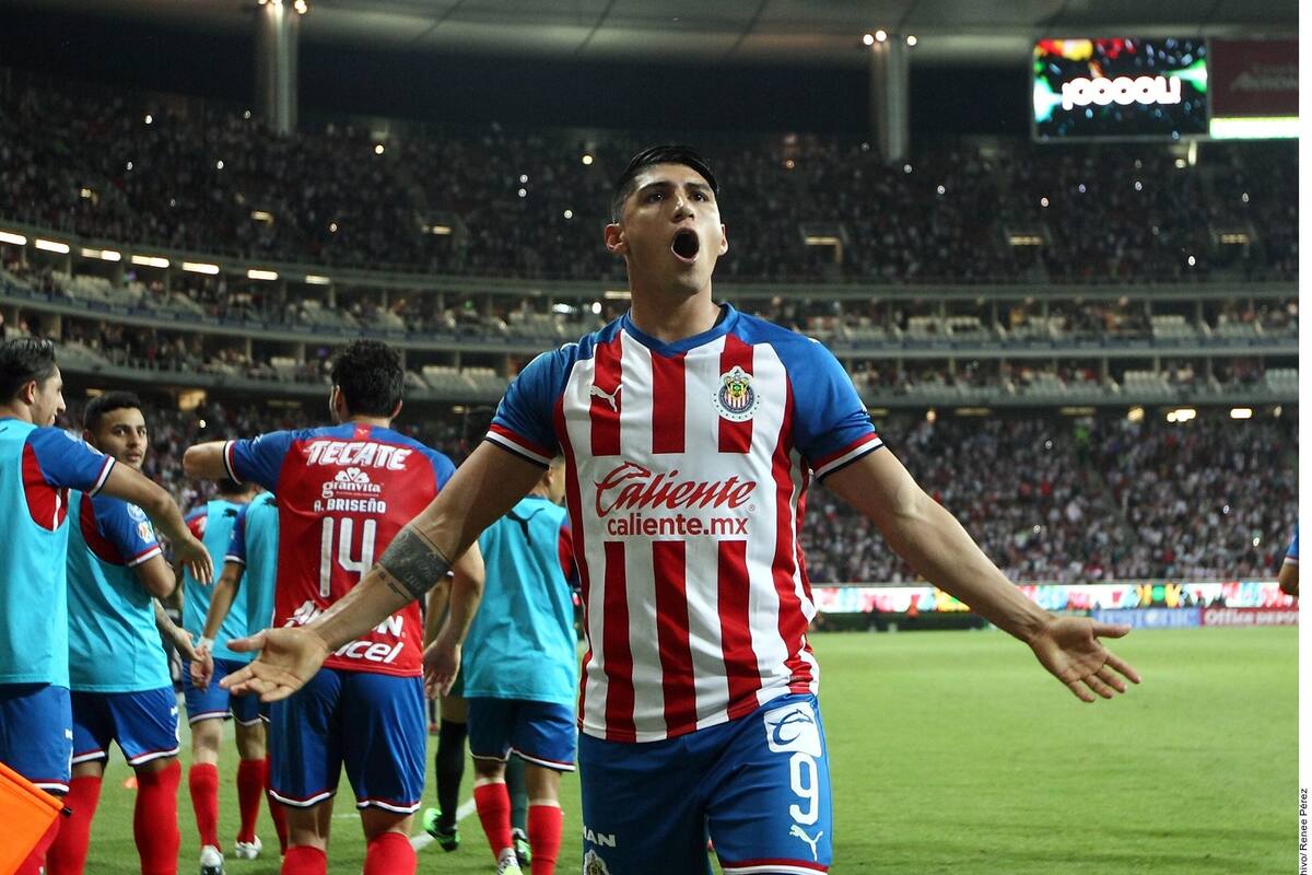 ¡Con brinquito! Alan Pulido debuta en el rap