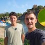 Dos jóvenes franceses ofrecen un servicio para recuperar objetos perdidos en ríos y lagos y ya recibieron más de 230 solicitudes este verano para buscar joyas, teléfonos y otros artículos